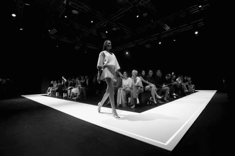 529469_10151558270519306_1749646842_n